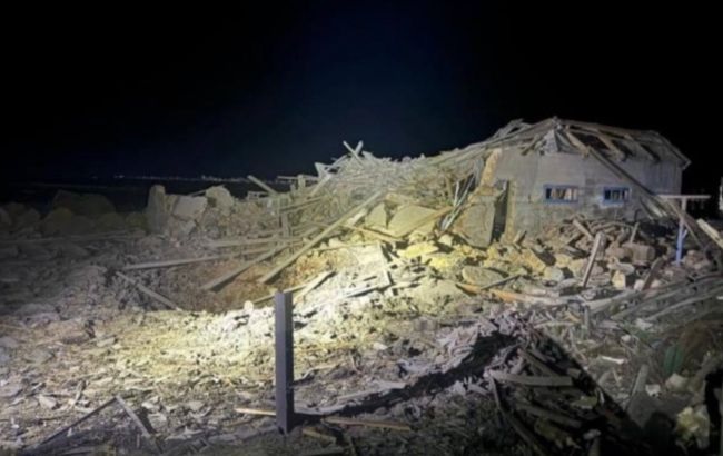 Есть раненые: РФ сбросила авиабомбы на жилые дома в Запорожье