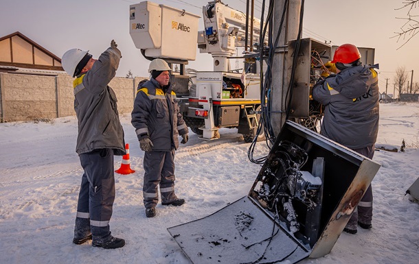 Из-за ситуациии в энергетике МВД советует украинцам запастись провизией и приготовить тревожный чемодан