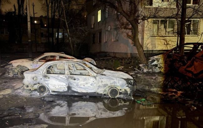Разбитые дома, среди пострадавших — дети: что известно о последствиях атаки по Днепру