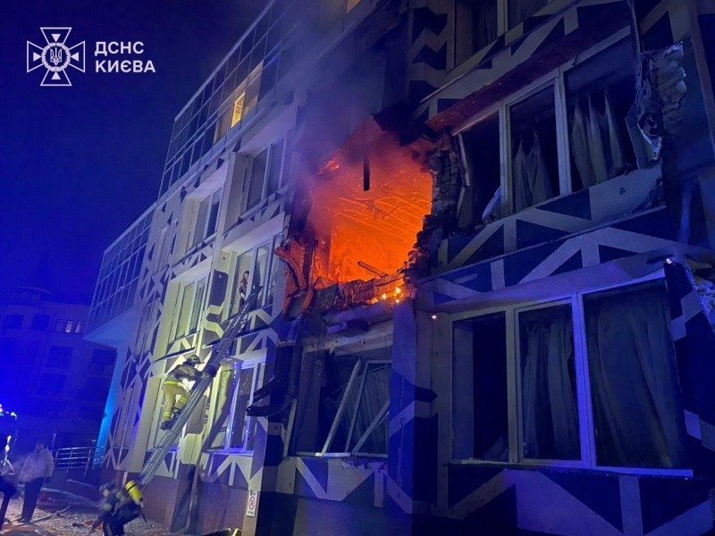 В Киеве из-за атаки РФ поврежден частный медцентр