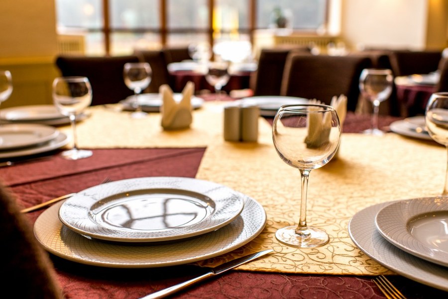 «Персонал с воспалением лёгких, работать не для кого»: в Киеве закрываются кафе и рестораны