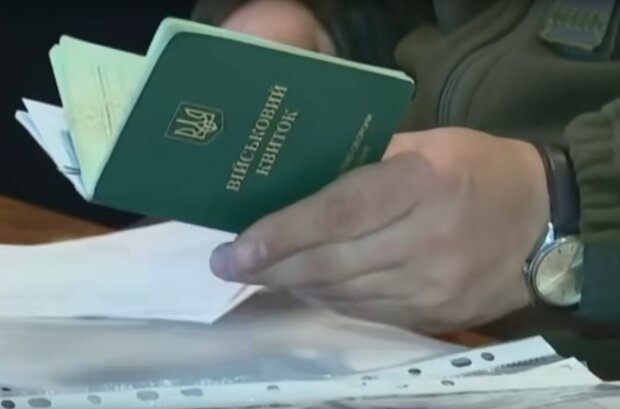 В Полтаве мужчину мобилизовали, когда он был в туалете на автозаправке — паблики