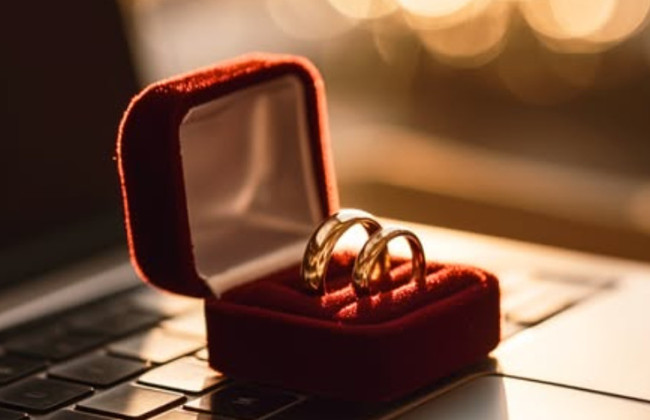 Почти 1300 пар поженились в Украине в День всех Влюбленных