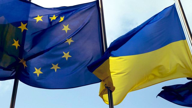 Совет ЕС утвердил условия выдачи кредита Украине на 90 миллиардов евро