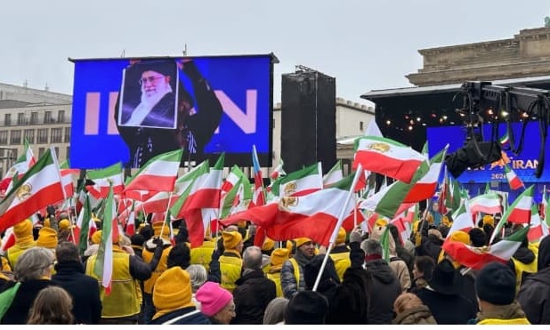 Тысячи людей вышли на протест в Берлине за свободу Ирана