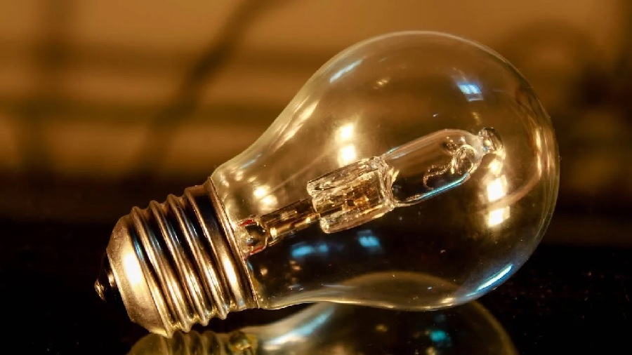 Как в Украине отключают свет 5 февраля: графики по областям