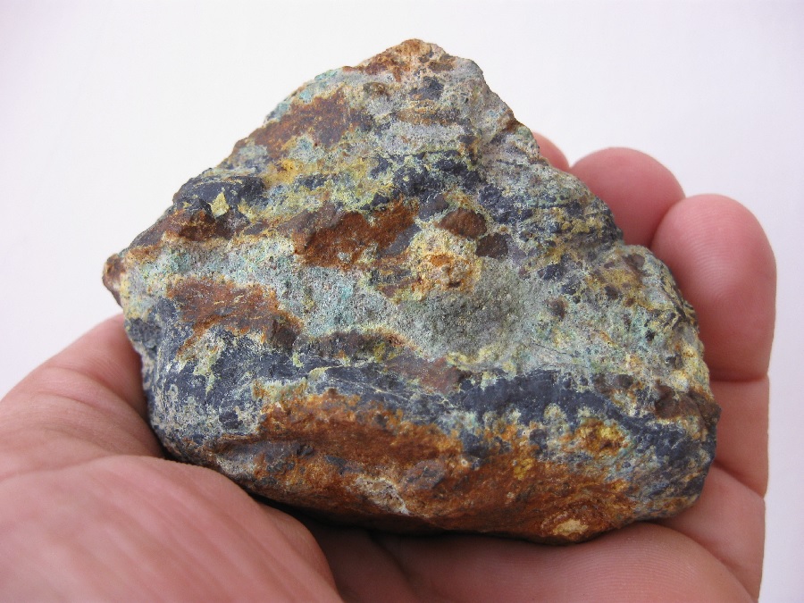 Ученые обнаружили в Африке необычный образец урановой руды