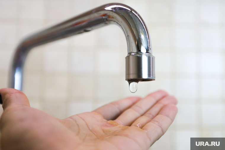 В Херсоне воду подают с перебоями из-за значительных повреждений сетей