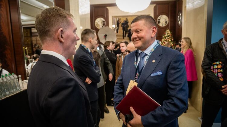 Залужный обвинил Зеленского в провале контрнаступления ВСУ в 2023 году