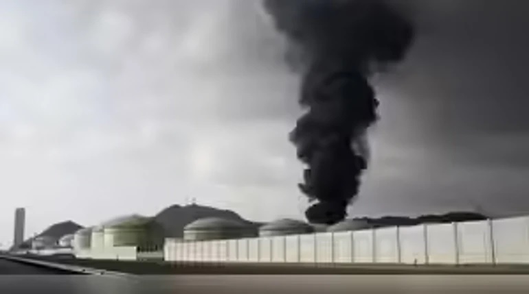 Иран атаковал нефтехранилища в порту ОАЭ