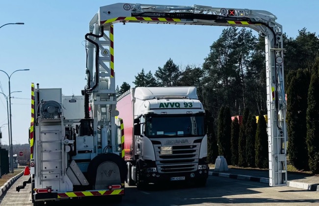 На границе с Польшей заработали ИИ-сканеры для транспорта