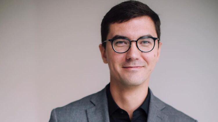 Все деньги — армии: в Украине могут остановить все социальные выплаты — нардеп