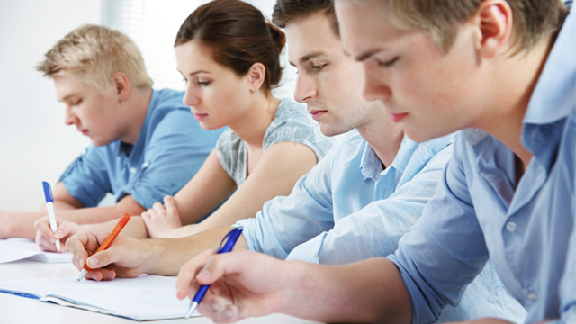 С 1 сентября 2026 студенты частных вузов на госзаказе также будут получать стипендии — Свириденко