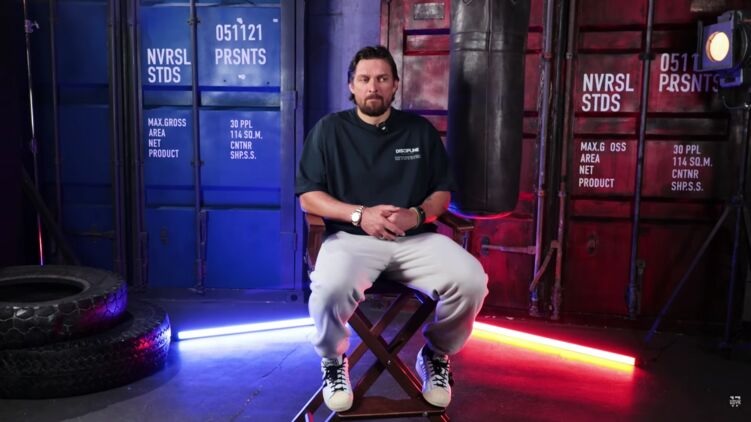 Усик готовится прощаться с профессиональным боксом: названы сроки завершения карьеры