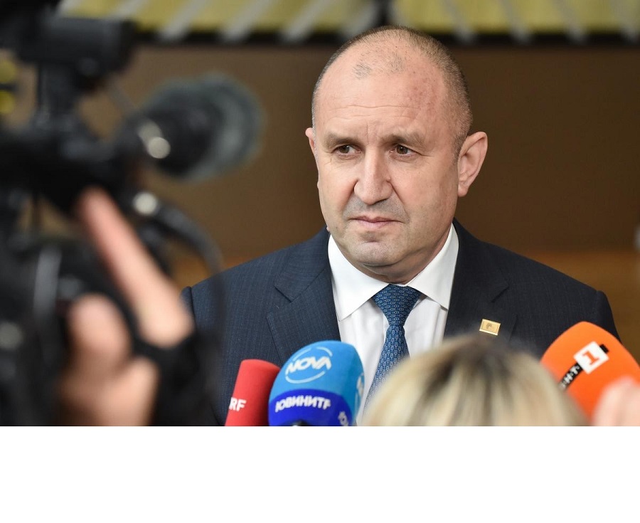 Бывший президент Болгарии заявил о победе своей партии на парламентских выборах