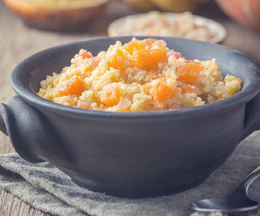 Пшенная каша содержит много питательных веществ и не содержит глютен — диетологи