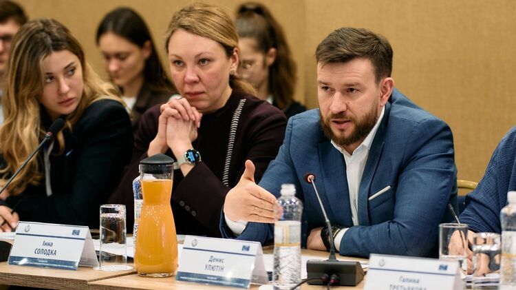 В Минсоце сообщили, сколько мужчин возрастом до 23 лет выехали из Украины в страны ЕС