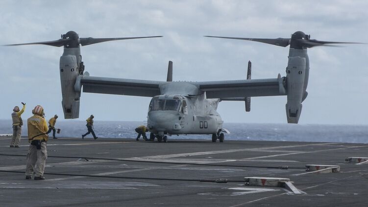 США вывезли военных моряков, семьи и домашних животных с базы в Бахрейне