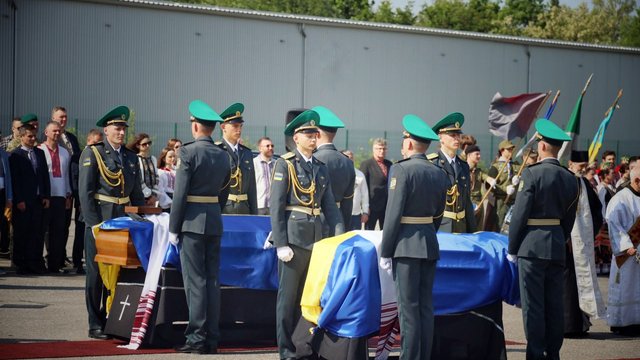 Кортеж с прахом лидера ОУН Мельника уже в Украине – Верещук