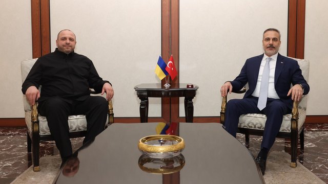 Глава МИД Турции провел переговоры с Умеровым в Анкаре: обсудили обмен военнопленными и региональную безопасность