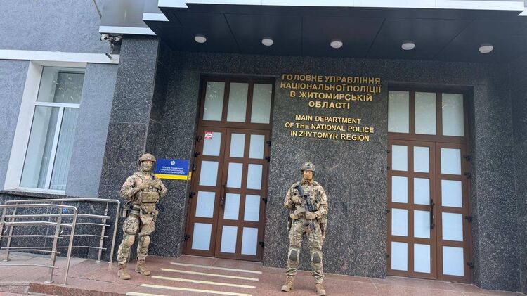 СБУ провела обыски и задержала на взятке высших чинов Нацполиции