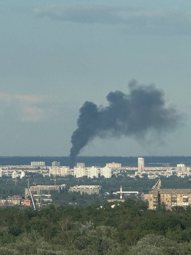 В Киеве произошел пожар в ресторане на левом берегу