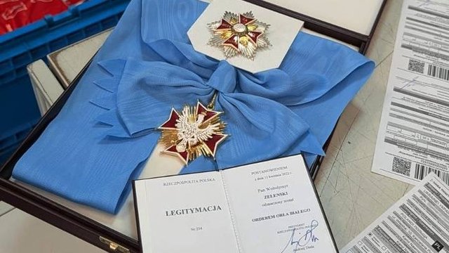 Зеленский отправил Орден Белого Орла президенту Польши Навроцкому