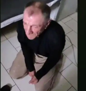 Заставляли приносить тапки в зубах: в Сети показали унижения сотрудника ТЦК в одесском СИЗО
