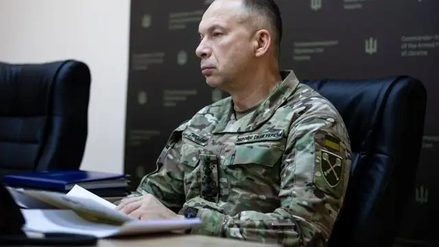 Нардепы инициируют запрос об увольнении Сырского с должности главкома ВСУ  – Железняк