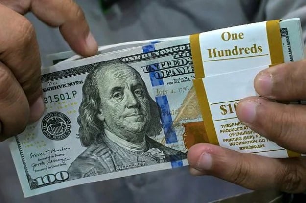 Снижены официальные курсы евро и доллара США к гривне на 9 июля