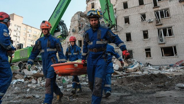 В Дарницком районе Киева завершились поисковые работы в разрушенном девятиэтажном доме