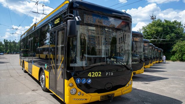 Четвертая петиция с призывом остановить повышение тарифов на проезд в Киеве набрала необходимые голоса