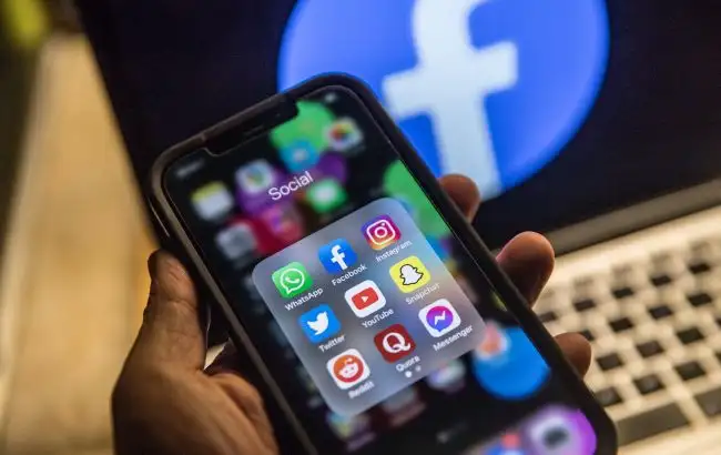 В работе Facebook, Instagram и соцсети X произошел масштабный сбой