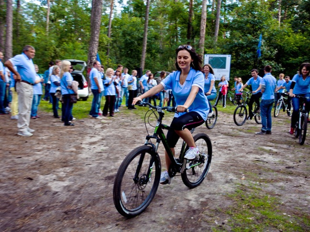В Киеве открыли велосипедные маршруты &#171;Маршруты здоровья&#187;, 8 сентября 2012г.