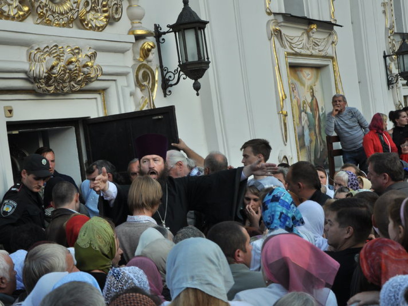 В Киево-Печерскую Лавру прибыла Плащаница Пресвятой Богородицы, 19 сентября 2012г.