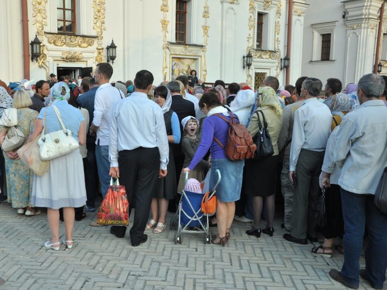 В Киево-Печерскую Лавру прибыла Плащаница Пресвятой Богородицы, 19 сентября 2012г.