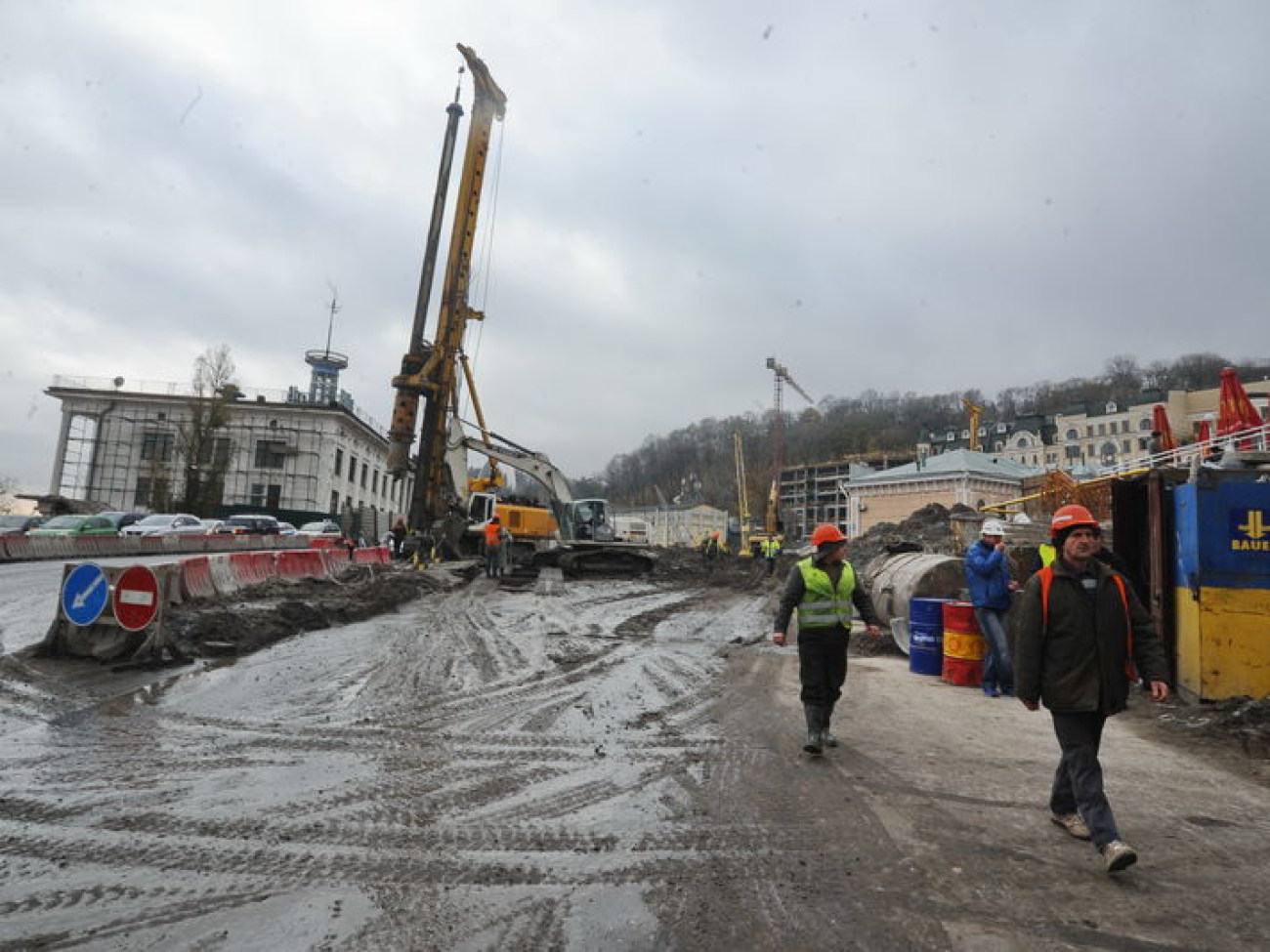 Реконструкция Почтовой площади в Киеве, 12 ноября 2012 г.