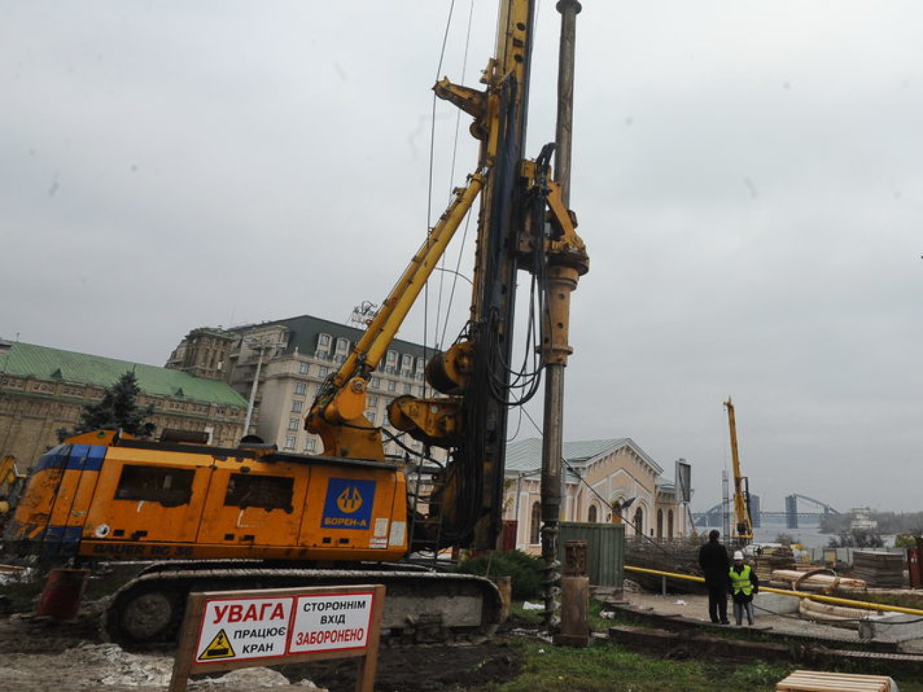 Реконструкция Почтовой площади в Киеве, 12 ноября 2012 г.