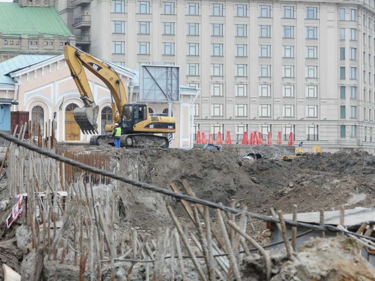 Реконструкция Почтовой площади в Киеве, 12 ноября 2012 г.