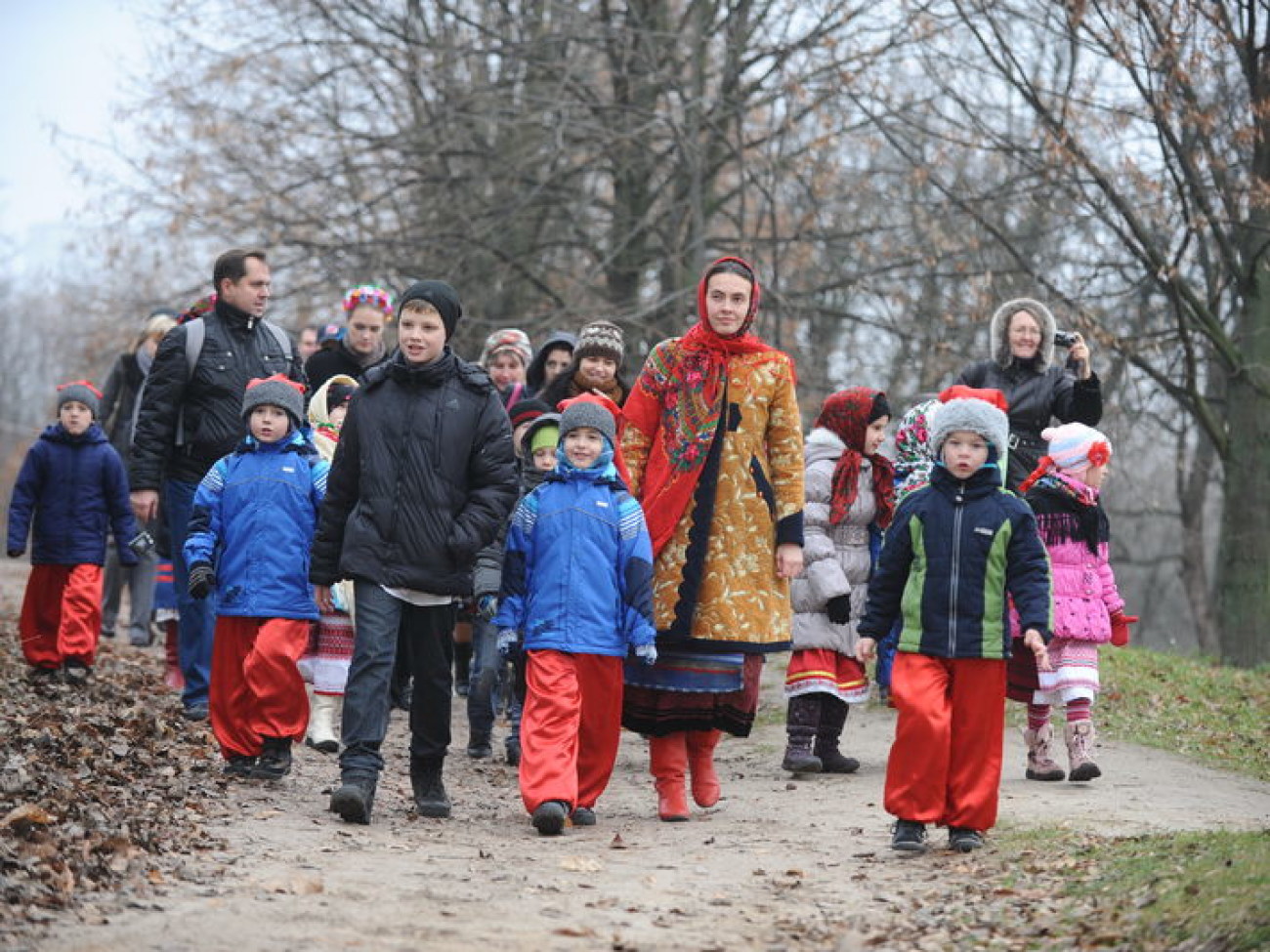 В Мамаевой слободе провели древний обряд «Пострижин», 29 ноября 2012г.