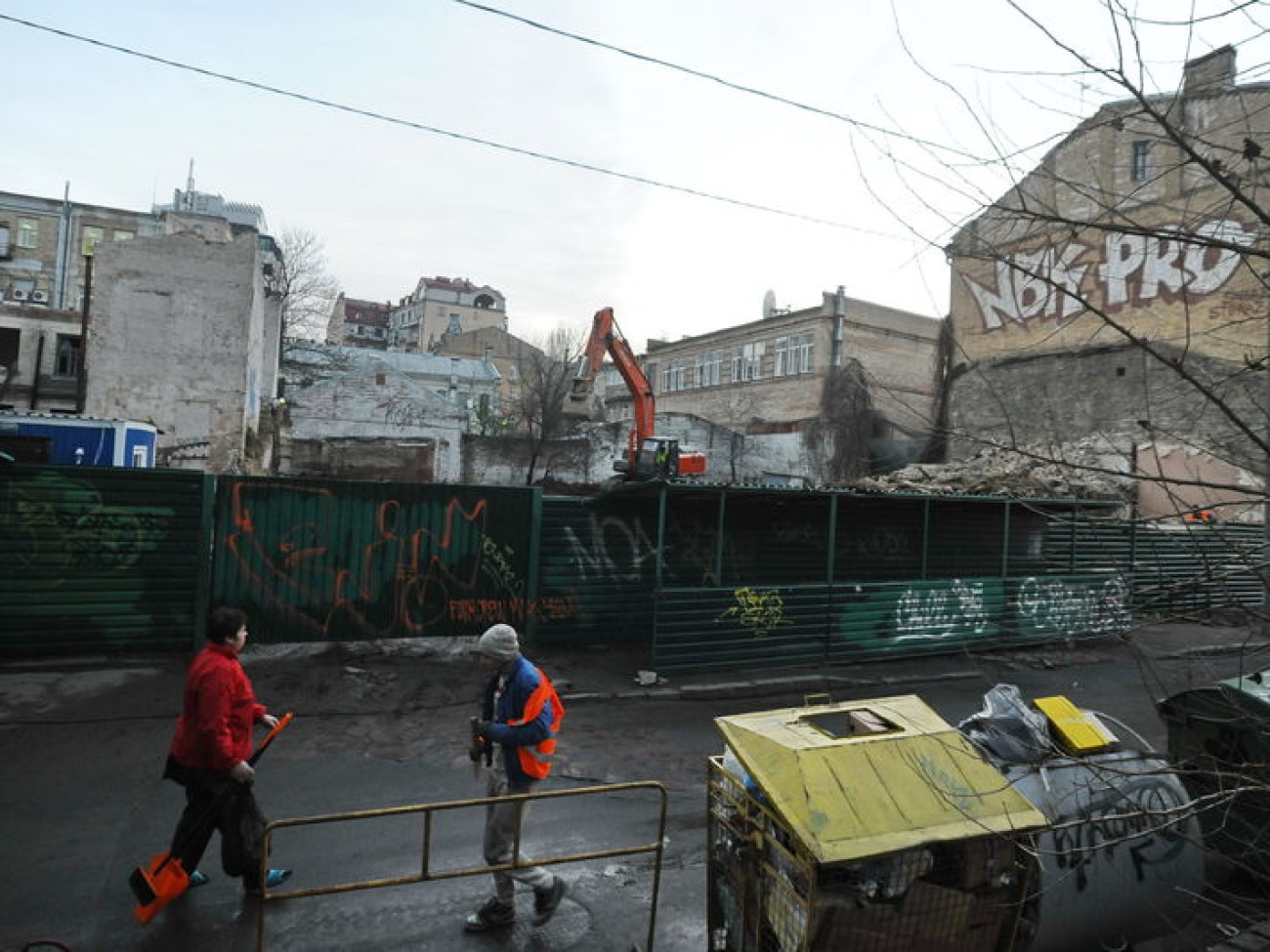 В столице снесли бывший Княжеский дворец, 30 ноября 2012г.