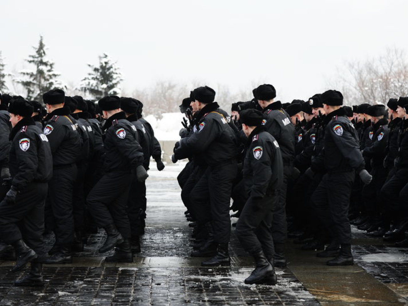 Более тысячи милиционеров присягли украинцам, 8 декабря 2012г.
