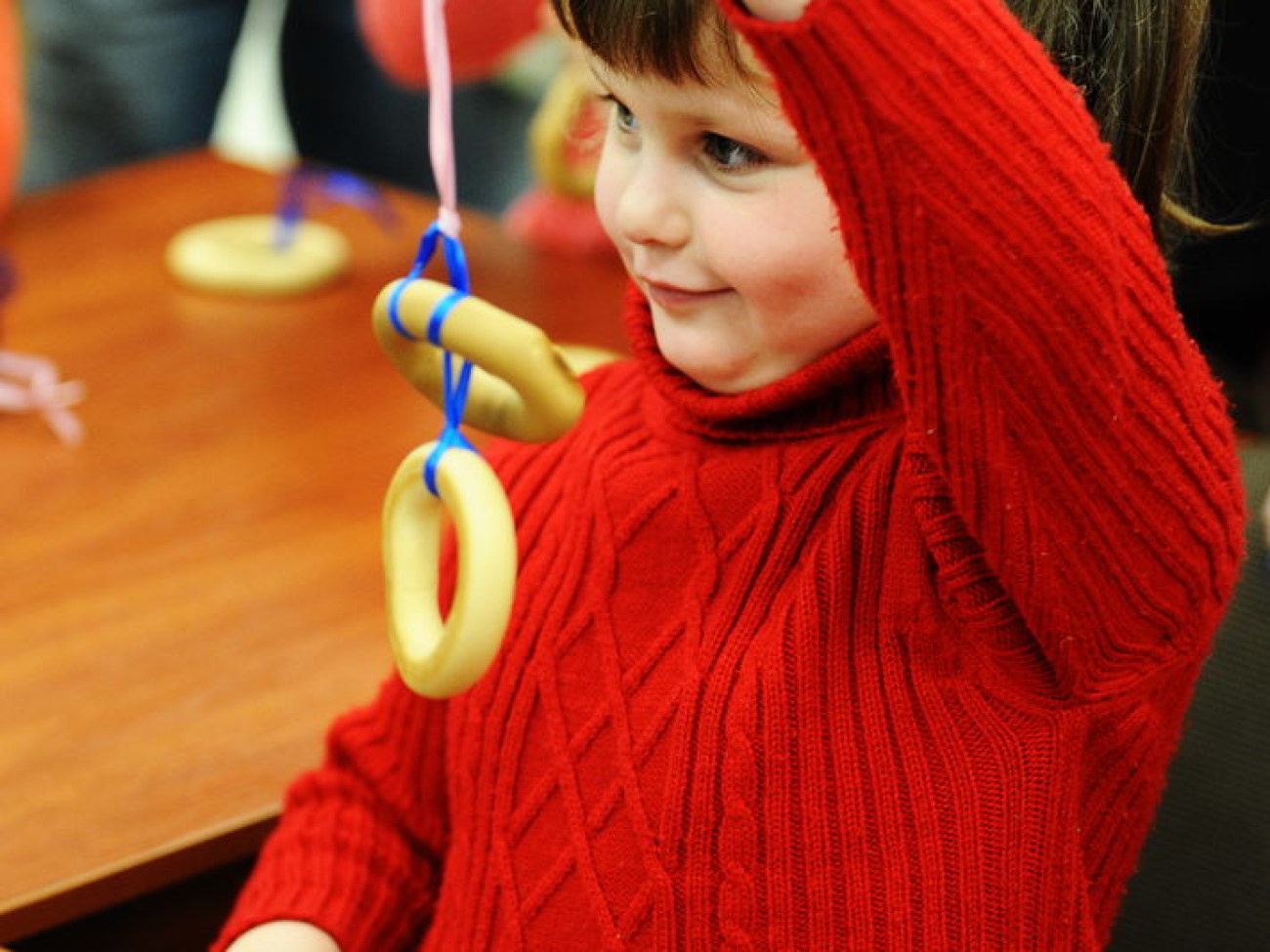 В Киеве можно увидеть авторские елочные игрушки, 8 декабря 2012г.