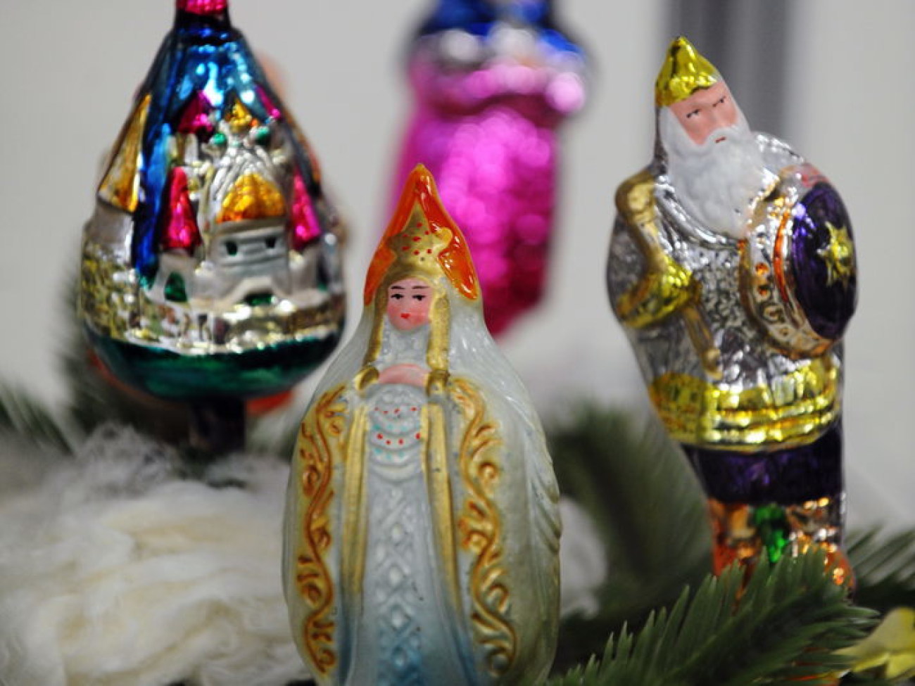 В Киеве можно увидеть авторские елочные игрушки, 8 декабря 2012г.