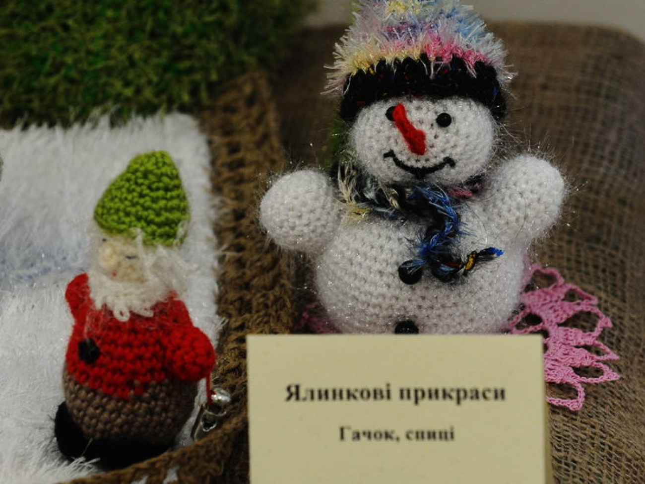 В Киеве можно увидеть авторские елочные игрушки, 8 декабря 2012г.