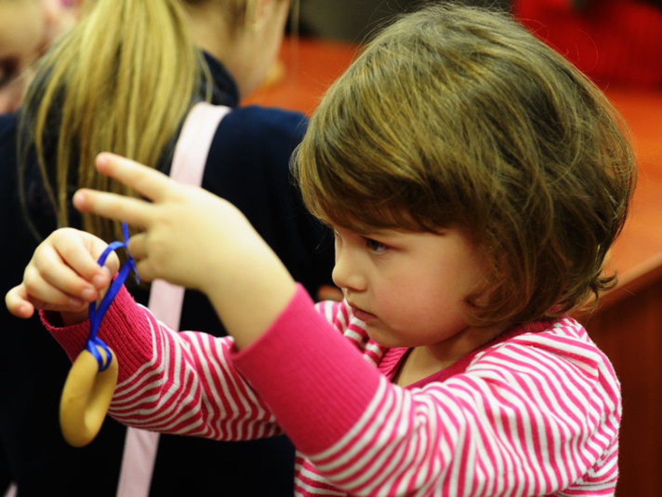 В Киеве можно увидеть авторские елочные игрушки, 8 декабря 2012г.