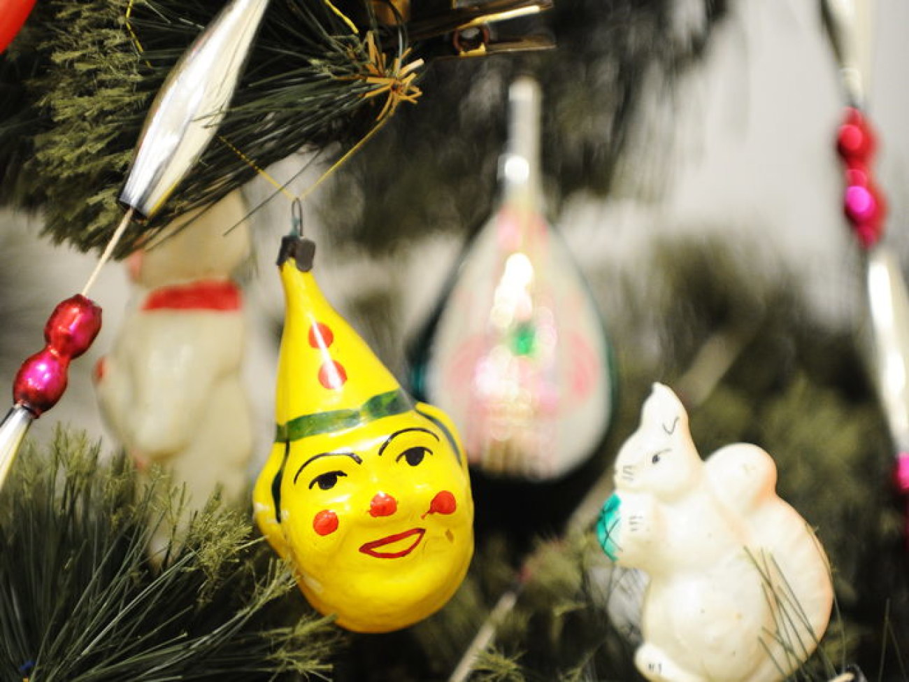 В Киеве можно увидеть авторские елочные игрушки, 8 декабря 2012г.