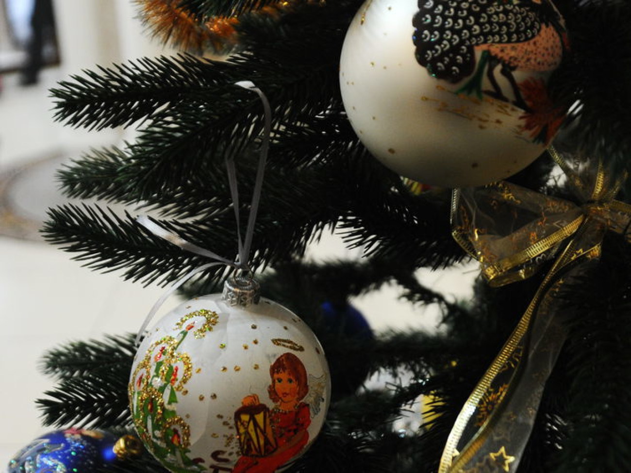 В Киеве можно увидеть авторские елочные игрушки, 8 декабря 2012г.