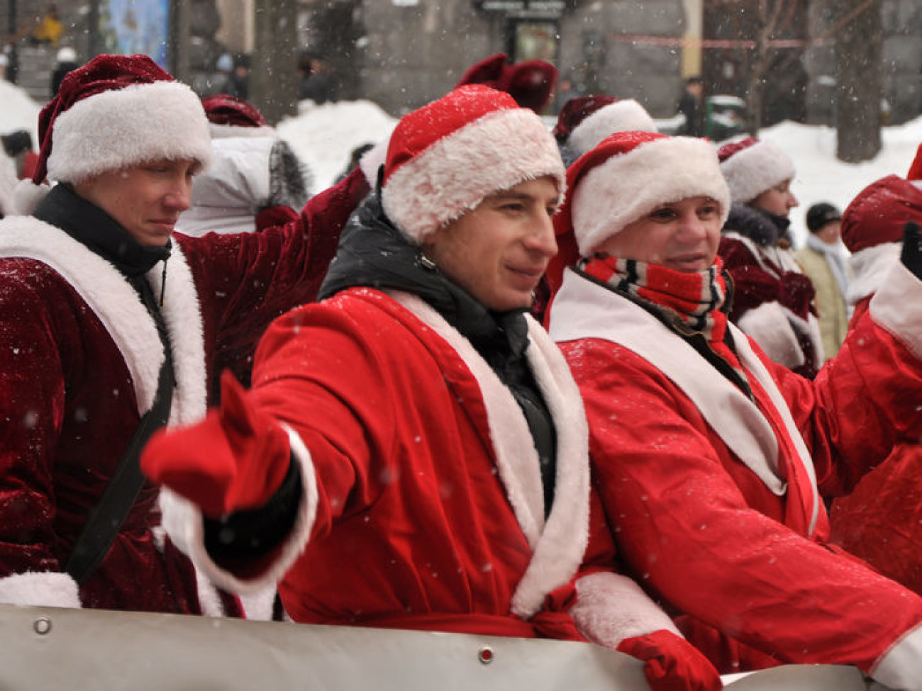 Общине Киева передали Вифлеемский огонь мира, 22 декабря 2012г.