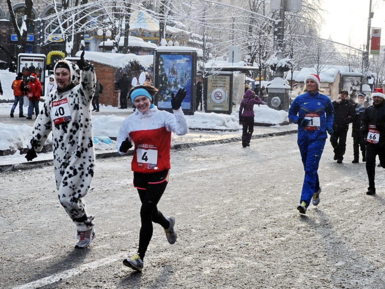 В Киеве состоялся Новогодний благотворительный пробег, 23 декабря 2012г.